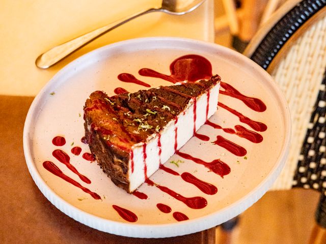 Auteuil Brasserie Burnt cheesecake