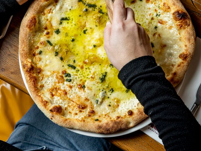Auteuil Brasserie Pizza Formaggi