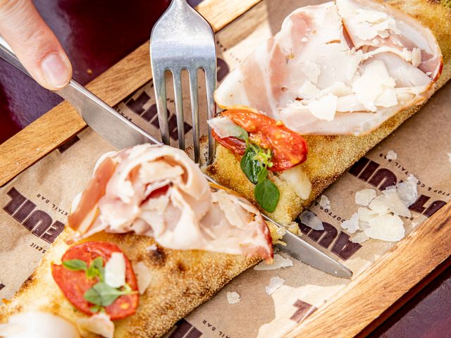 Auteuil Brasserie Pizzetta stracciatella